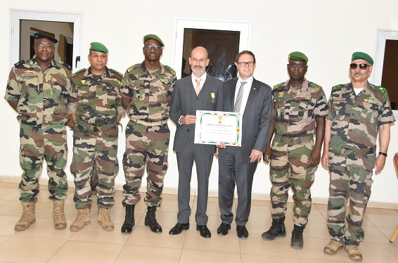 Mali: PARTENARIAT : LE MDAC TÉMOIGNE SA RECONNAISSANCE AU COLONEL JOSÉ CARLOS GONÇALVES D’EUCAP SAHEL