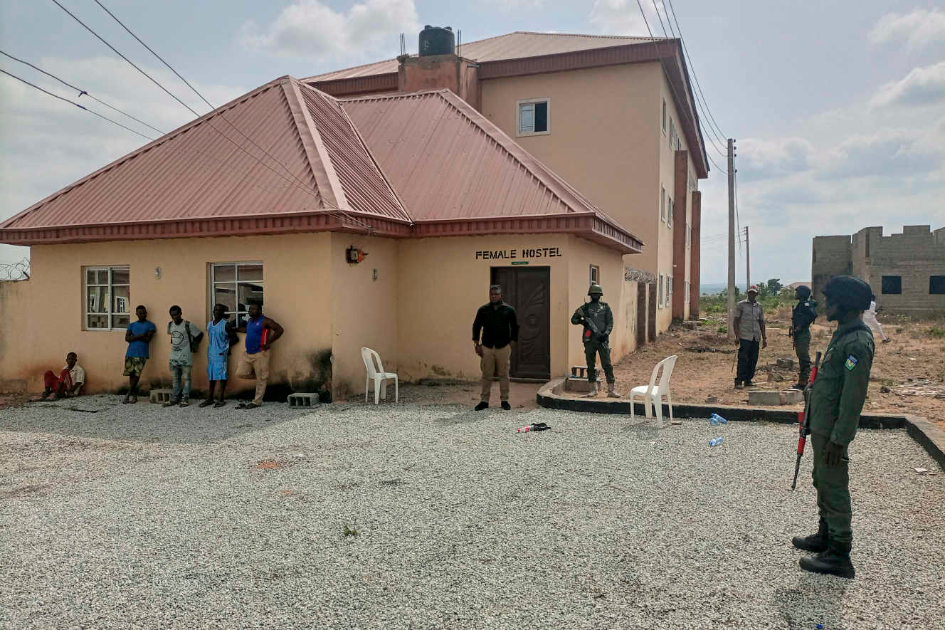 Des hommes armés enlèvent 140 lycéens au Nigeria