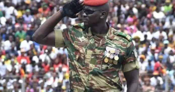 Qui est le colonel Mamady Doumbouya, nouvel homme fort de la Guinée ? (Biographie)