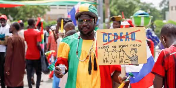 Mali : qui est derrière le Collectif de défense des militaires, mouvement anti-France et pro-junte ?