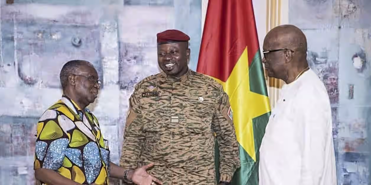 Burkina Faso : dans les coulisses de la rencontre entre Kaboré et Damiba