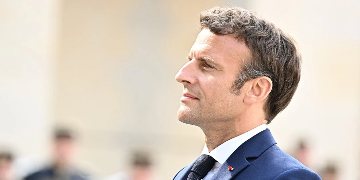 DÉFENSE : EMMANUEL MACRON VEUT « INTENSIFIER L’EFFORT »