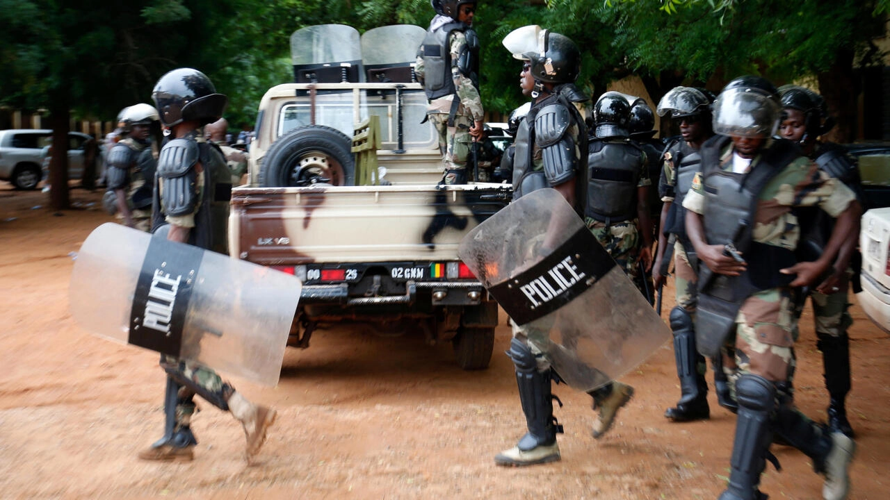 Mali: les policiers réagissent à l’annonce de leur militarisation