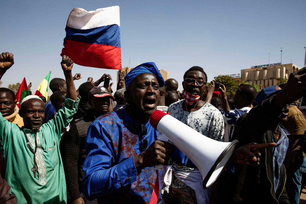 Analyse. Pillages, exactions et coups d’État : en Afrique, la Russie agit comme une puissance néocoloniale